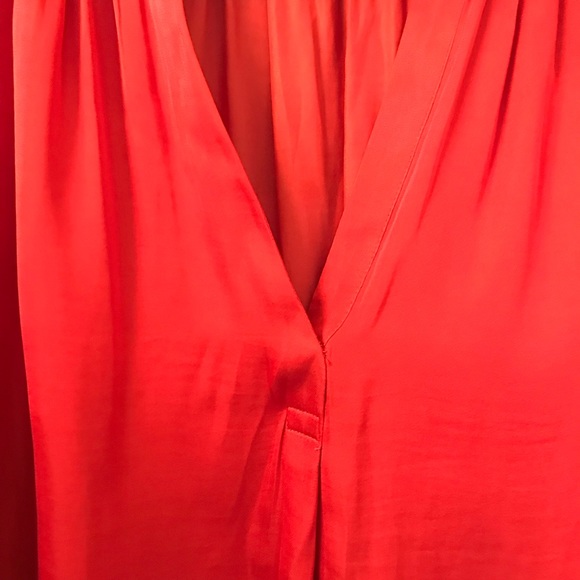 OVER 75% OFF NWT Banana Republic Blouse Size Medium - Picture 5 of 5